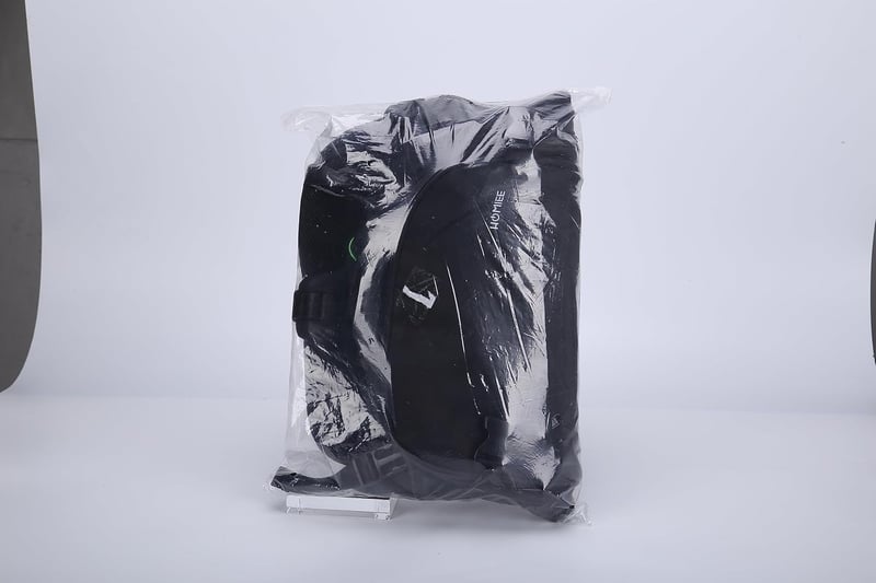 HOMIEE 32L vízálló utazó hátizsák USB töltőporttal, 15,6" laptoptartóval