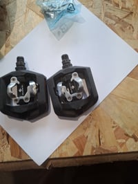 Cestovný pedál na bicykel Shimano PD-T421 SPD, čierny – CHYBNÝ: — chybný, čiastočne funkčný: Jeden pedál je poškodený (stav: pozri 2. obrázok) 3