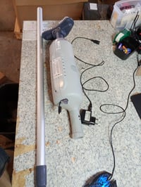 Aspirator subacvatic manual cu acumulator Intex, gri, reîncărcabil, cu tijă telescopică, portabil, utilizat 2