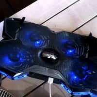 Offgridtec K25 Pro postolje za hlađenje laptopa s 4 ventilatora i RGB osvjetljenjem, plavo, 10-17 inča, 1100 okr/min, 2 USB ulaza, podesiva visina, gaming 2