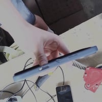 Silikonska maska za Apple iPhone 16 Plus s MagSafe-om, crna - Korišteno, istrošeno stanje — Oštećenje prikazano na slici (stanje: vidi 2. sliku) 2
