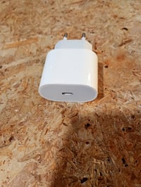 Adaptor de alimentare Apple 20W USB-C (2025) - pentru încărcare iPhone, iPad și MacBook, încărcare rapidă, alb 2