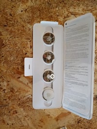 Apple AirTag 2. generáció 4 db-os csomag – Bluetooth kulcstartó és tárgykövető, iPhone — karcos, foltos burkolat (állapot: lásd a 2. képet) 2