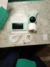 Monitor pentru bebeluși BOIFUN 2K QHD cu ecran de 5 inchi, rotație 360°, urmărire automată, detectarea mișcării și lumină de veghe colorată 2