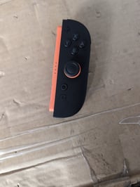 Nintendo Joy-Con 2 (R) világospiros vezérlő Nintendo Switch 2-höz — csuklópánt nélkül (állapot: lásd a 2. képet) 2