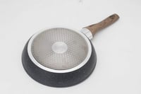 Márvány hatású tapadásmentes serpenyő 20 cm - Prémium alumínium ötvözet 5