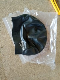 Speedo Silicon Moulded szilikon úszósapka fekete/fehér színben, uniszex fürdősapka 2