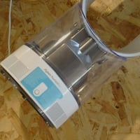 Zvlhčovač vzduchu a ventilátor Dyson AM10 v bielo-striebornej farbe, ultrajemná studená hmla, automatická regulácia vlhkosti, používaný stav 3