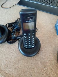 Telefon fără fir DECT Alcatel E260 S Voice Duo cu robot telefonic, 2 receptoare, afișaj iluminat, blocare apeluri 3