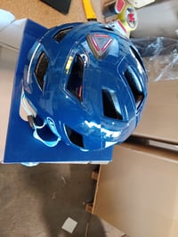 ABUS Hyban 2.0 Kerékpáros Sisak Hátsó Lámpával - Core Blue - M-es méret (52-58 cm) - Unisex Városi Bukósisak - Használt 3