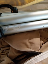 Momevo Sunsail strandsátor 2 rúddal, UPF 50+ UV védelemmel, homokszínű, kopott alumínium rudakkal, strandoláshoz (állapot: lásd a 2. képet) 2