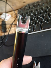 Brichetă cu plasmă LcFun, aprinzător electric cu arc, reîncărcabilă prin USB, rezistentă la vânt, pentru lumânări — o brichetă este deteriorată (stare: vezi imaginea a 2-a) 4
