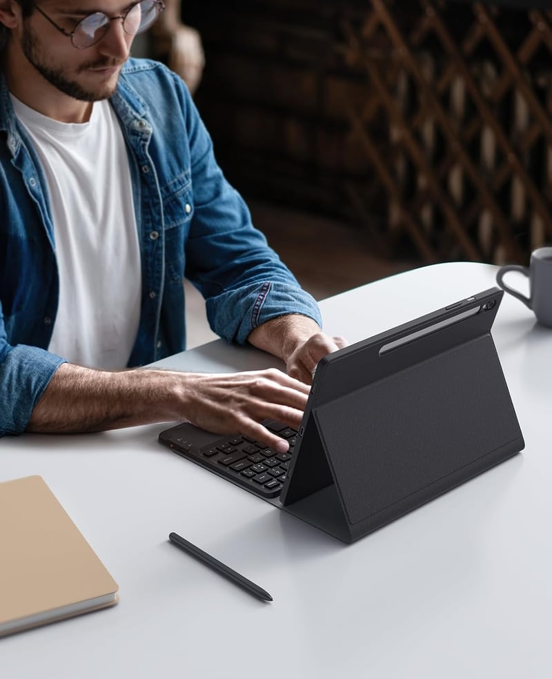 Samsung Galaxy Tab S9 11" mágneses billentyűzet, érintőpaddal és S-Pen tartóval - Earto, fekete