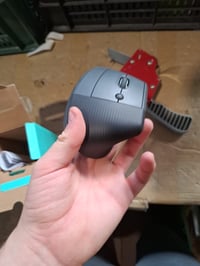Vertikálna ergonomická myš Logitech Lift Left, pre ľavákov, bezdrôtová, Bluetooth a Logi Bolt, sivá (stav: pozri 2. obrázok) 3