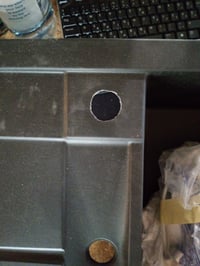 Kuchynský drez BLANCO METRA 45 S Silgranit – na strane pri odtoku je na rohu odlúpený kúsok materiálu (stav: pozri 2. obrázok) 6
