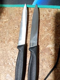 Sada nožov na paradajky a zeleninu Victorinox SwissClassic, 2 ks, so zúbkovanou a hladkou čepeľou, čierna rukoväť, nehrdzavejúca oceľ 2