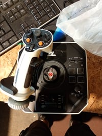 Letecký joystick Thrustmaster Sol-R 1 pre PC – prestaviteľný na pravú ruku bez nutnosti použitia náradia (stav: pozri 2. obrázok) 2