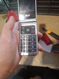 Skladací mobilný telefón pre seniorov SPC Stella 3 4G, veľké tlačidlá, SOS tlačidlo, nabíjacia stanica, červená farba 3