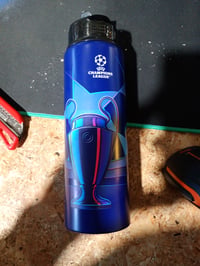 Hliníková fľaša na vodu Hy-Pro UEFA Liga majstrov 750 ml, nepriepustná, so skladateľnou slamkou – použitá (stav: pozri 2. obrázok) 2