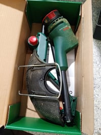 Motocoasă cu acumulator Bosch EasyGrassCut 18V-230, diametru de tăiere 23 cm – utilizată, incompletă (fără acumulator și încărcător) (stare: vezi a 2-a poză) 2