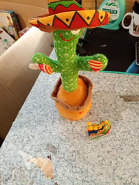 Jucărie Edencomer Cactus Dansator Vorbitor cu Toboșar – Defect, parțial funcțional: difuzor mut (stare: vezi a 2-a fotografie) 2