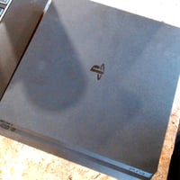 Igrica konzola Sony PlayStation 4 Slim 500 GB, Jet Black, F-šasija, bez kontrolera i slušalica, obnovljeno (stanje: vidi 2. sliku) 2
