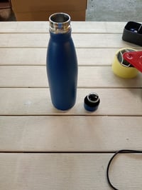 Termoska KollyKolla 500 ml, tmavomodrá, nerezová fľaša pre deti — na boku je malá preliačina (stav: pozri 2. obrázok) 2