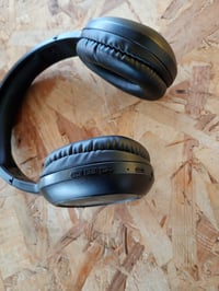 Bluetooth slúchadlá Music Sound Basic, čierne, skladacie, 14-hodinová výdrž batérie, AUX vstup — Nabíjací kábel (stav: pozri 2. obrázok) 2