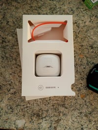 Bezdrôtové slúchadlá JBL Tune Flex TWS s Bluetooth, aktívnym potlačením hluku, výdržou batérie 32 hodín, biele – viditeľne používané 2