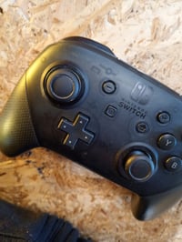 Bežični kontroler Nintendo Switch Pro za konzolu Nintendo Switch, crni — istrošenost s prednje strane (stanje: vidi 2. sliku) 2