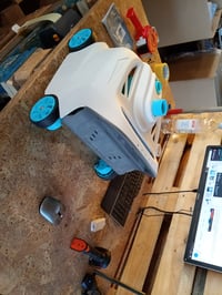 Robot automat pentru curățarea piscinei Intex ZX300 - pentru curățarea fundului și a pereților, recipient de 1,8 litri, stare folosită 2