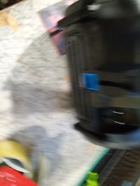 Bevreckový vysávač Philips PowerPro Compact FC9332/09, 750 W, PowerCyclone 5, H13 — Nádoba na prach je znečistená (stav: pozri 2. obrázok) 4