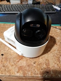 Cameră de securitate Imou 3K 5MP PTZ cu panou solar, WiFi 2.4GHz 360° la exterior — defectă, pentru piese: nu se încarcă (stare: vezi a 2-a imagine) 2