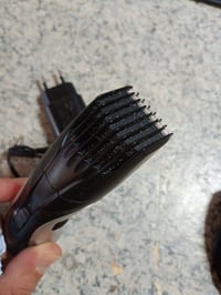 Mașină de tuns barba Remington MB320C pentru bărbați, lame ceramice auto-ascuțite, 0,4-18 mm, 9 trepte de lungime, indicator LED de încărcare, alimentare la rețea și acumulator 3