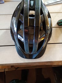 Cyklistická prilba Uvex Air Wing pre mužov a ženy - sivá-čierna - obvod hlavy 56-60 cm - ľahká univerzálna prilba na individuálne použitie 2