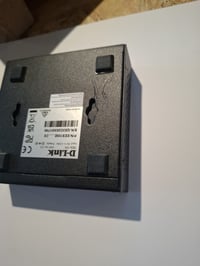 5-portový Fast Ethernet switch D-Link DES-105 10/100 Mbps, kovové puzdro, stolný sieťový rozbočovač pre domácnosti a malé firmy 5