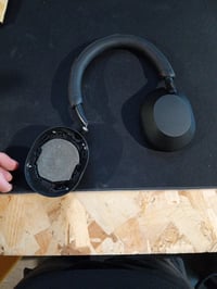 Sony WH-1000XM5 Vezeték Nélküli Zajszűrős Fejhallgató — hibás, alkatrésznek: törött jobb hangszóró fölött (állapot: lásd a 2. képet) 3