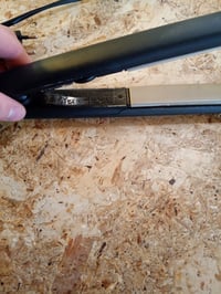 Placă de îndreptat părul Remington S3500 Ceramic, protecție anti-statică 4x, înveliș ceramic cu turmalină — defect estetic (stare: vezi poza 2) 3