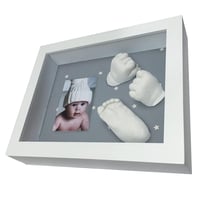 3D Baba Képkészlet és Képkeret Fotó, Kéz és Láblenyomathoz - Kék Csillagos Háttérrel - 0-6 Hónapos Korig - Tökéletes Babaváró és Karácsonyi  1