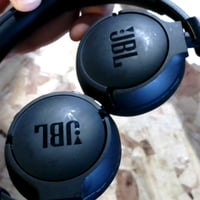 JBL Tune 520BT Bluetooth slušalice crne, 57 sati trajanja baterije, brzo punjenje, JBL Pure Bass — USB-C kabel (stanje: vidi 2. sliku) 2