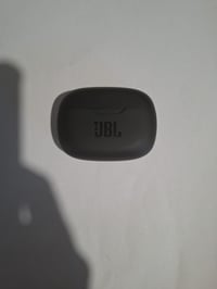 Nabíjacie puzdro JBL Wave Beam 2 čierne – pre bezdrôtové Bluetooth slúchadlá, s USB-C nabíjaním 2