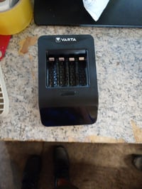 Nabíjačka batérií VARTA LCD Smart Charger+ pre AA a AAA, v špeciálnom balení — chýbajú 4 ks batérií AA (stav: pozri 2. obrázok) 2