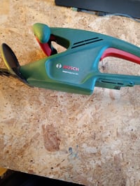 Foarfecă de tuns gard viu cu acumulator Bosch EasyHedgeCut 18V-52-13, fără acumulator și încărcător, 52 cm — lamă zgâriată și uzată (stare: vezi a 2-a imagine) 5