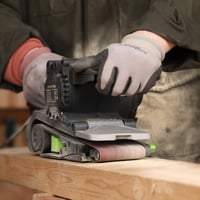 GALAX PRO S1T-SW19-76A Szalagcsiszoló 1010W, 6 Sebességfokozattal, Porszívó Csatlakozással, 533x76mm Csiszolófelülettel, Porzsákkal, Faanyag 6