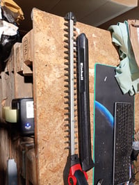 Foarfecă de gard viu cu acumulator Einhell GC-CH 1855/1 Li Kit – Utilizată, incompletă (fără acumulator, încărcător, cablu, protecție (stare: vezi poza a 2-a)) 2