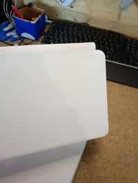 ESR Rebound 360 billentyűzetes tok iPad Pro 11 (M4, 5. gen.) fehér, mágneses állvánnyal — foltos külső borítás (állapot: lásd a 2. képet) 3