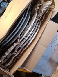 Set de veselă Alpina pentru 4 persoane - Set farfurii și boluri din gresie - Farfurie întinsă — lipsește 1 farfurie pentru desert (stare: vezi a 2-a imagine) 3