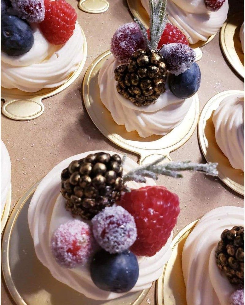 Arany Mini Tortaalátét 100db - Cupcake és Desszert Dekoráció
