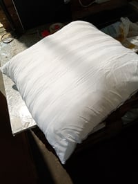 Vankúš TESQ 60x60 cm, mäkká luxusná hotelová kvalita, priedušný a hypoalergénny, pre spánok na boku, chrbte aj bruchu, prateľný — set 1 ks 4