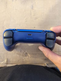 Sony PlayStation DualSense bežični kontroler u Cobalt Blue boji, kompatibilan s PS5 i PC-jem, Bluetooth, s punjivom baterijom 4